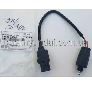 Сенсор включення лампи заднього ходу Hyundai HD-65/72/78, 93830-45003 MOBIS